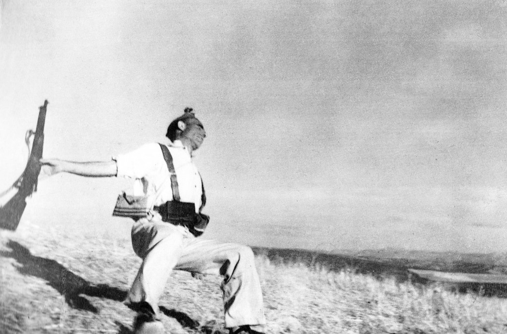 Robert Capa "Death of a Loyalist Soldier"
