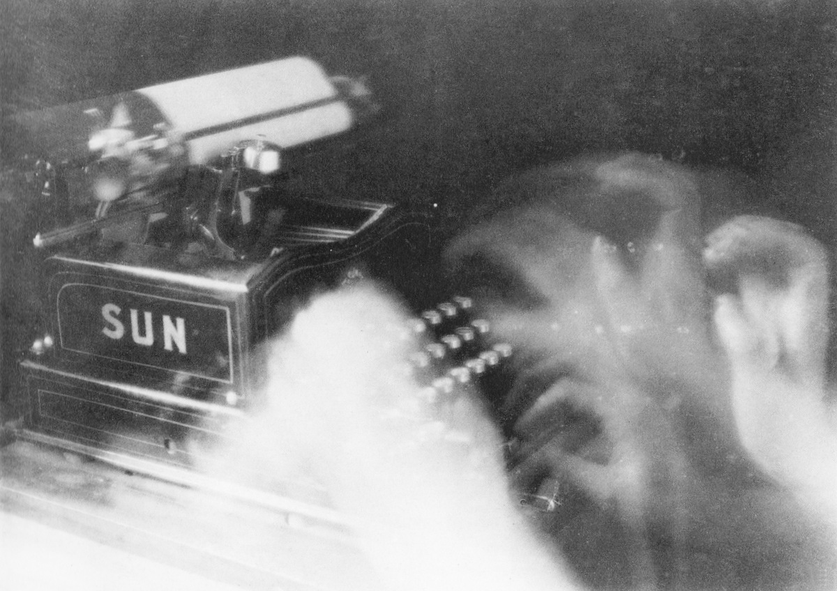 Bragaglia Anton Giulio & Arturo "Photodynamic Typewriter"